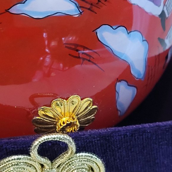 Pier 1 Li Bien Carolers 4 Inch Ball Christmas Ornament 2004 Purple Box - Picture 4 of 8